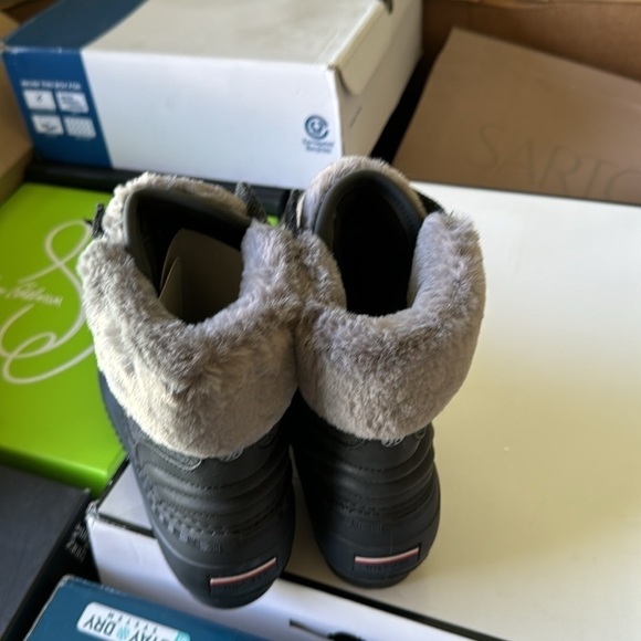Tommy Hilfiger Women's Rainah Snow Boot - Picture 7 of 7